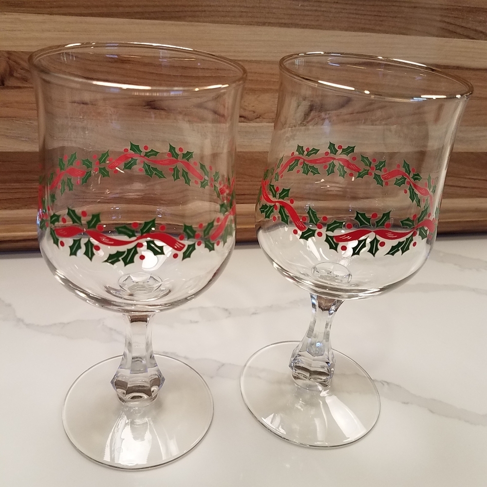 COPY - Libbey Christmas wine glasses (2), Holly, red and green with gold rim